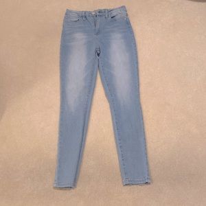YMI light wash skinny jeans curvy fit *size 9*